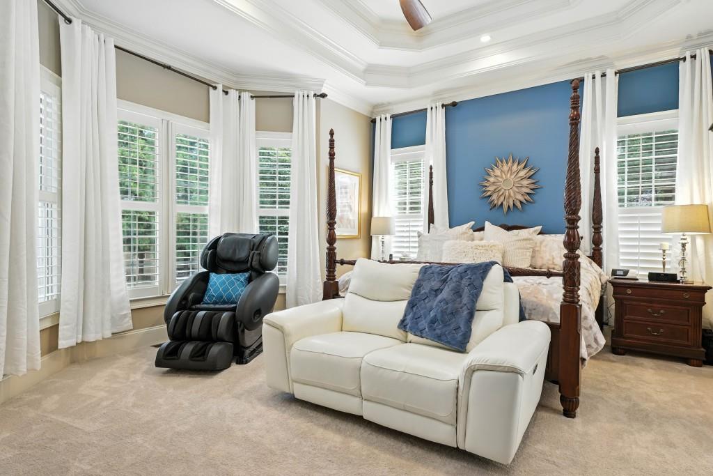 5453 Dunwoody Glen Court