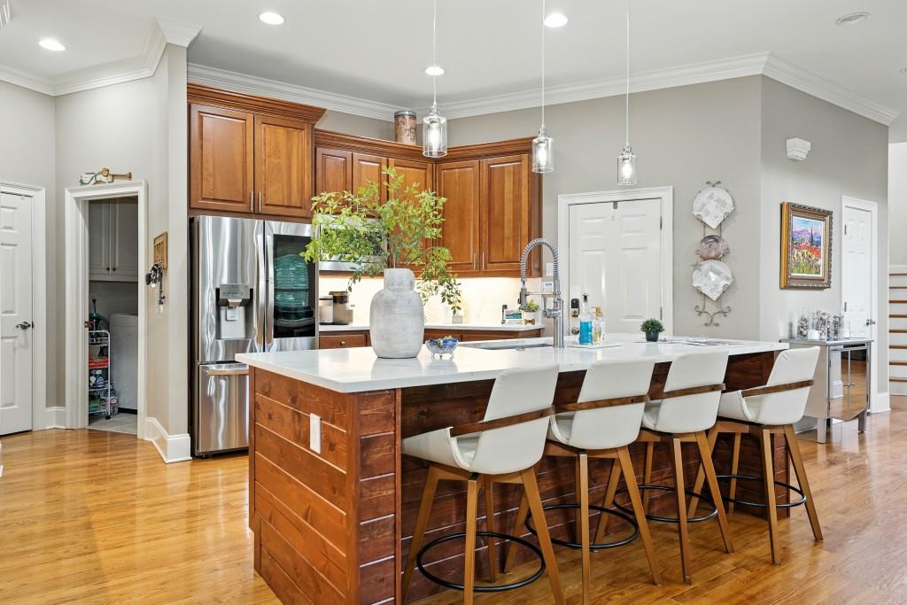 5453 Dunwoody Glen Court