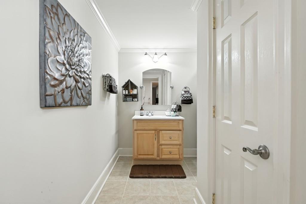 5453 Dunwoody Glen Court