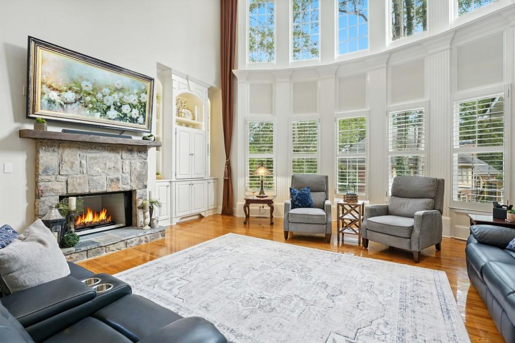 5453 Dunwoody Glen Court