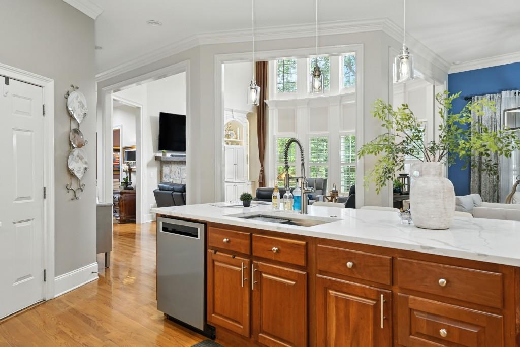 5453 Dunwoody Glen Court