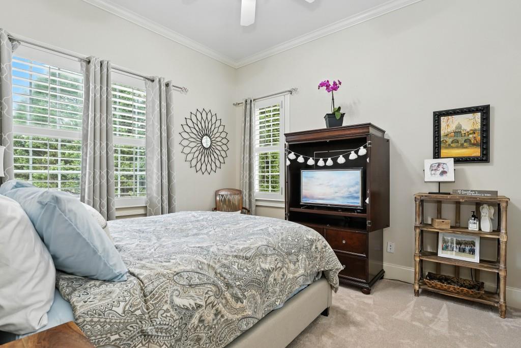 5453 Dunwoody Glen Court
