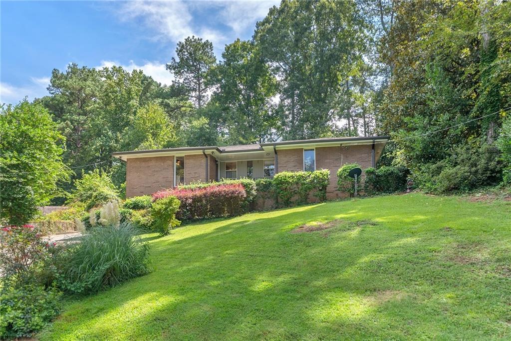 1447 Southland Vista Court NE