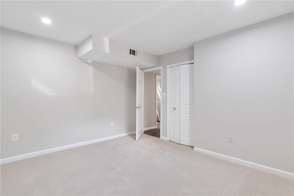 1447 Southland Vista Court NE