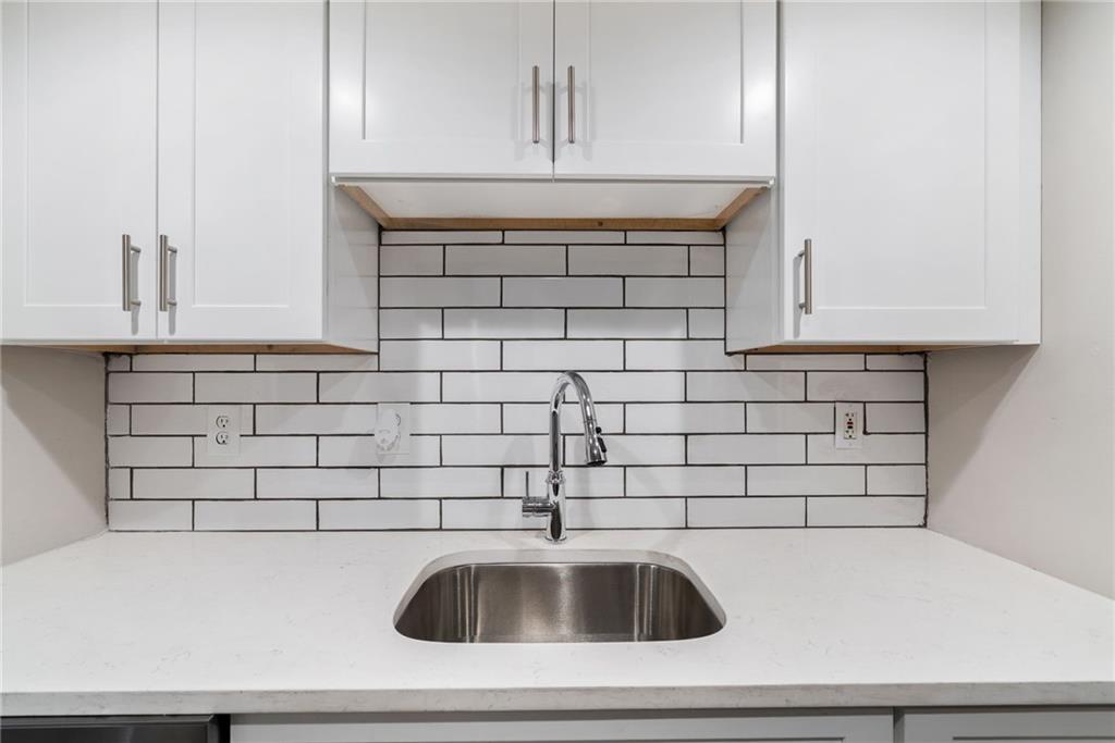 1447 Southland Vista Court NE