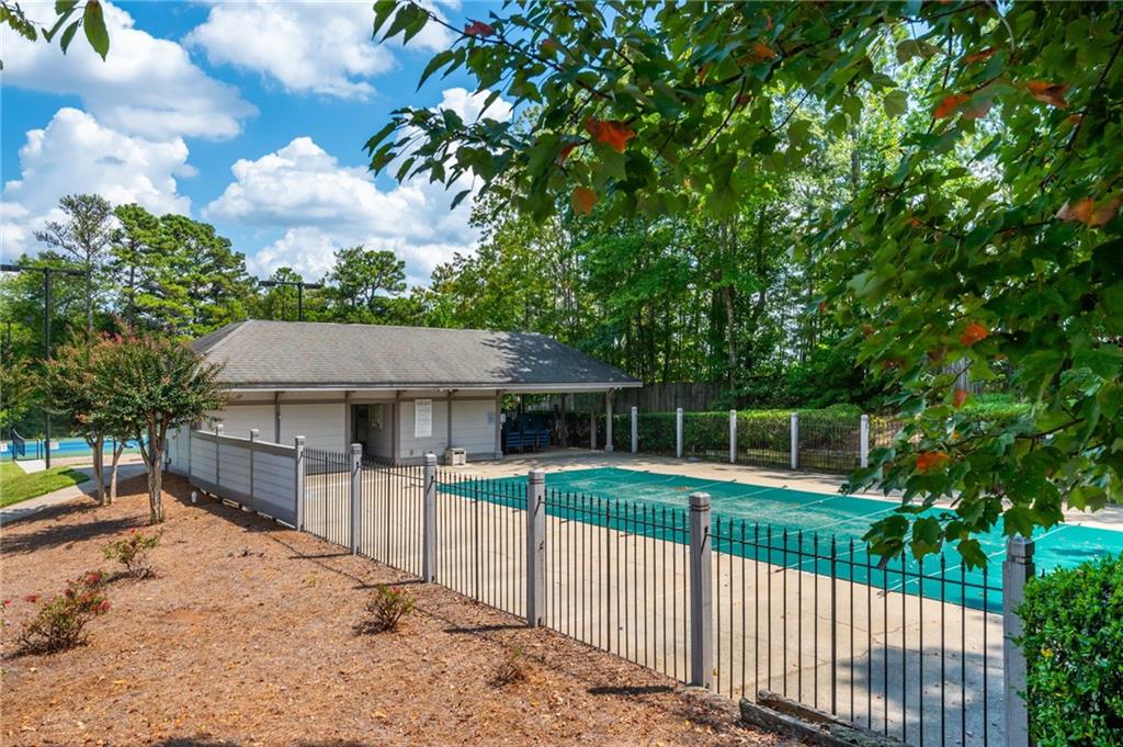 140 Whisperwood Lane NW