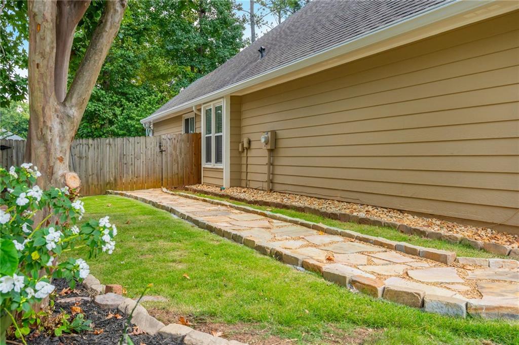 140 Whisperwood Lane NW