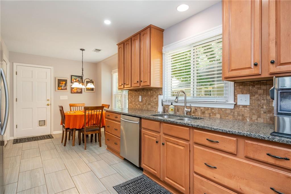 140 Whisperwood Lane NW