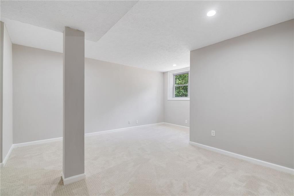 1447 Southland Vista Court NE