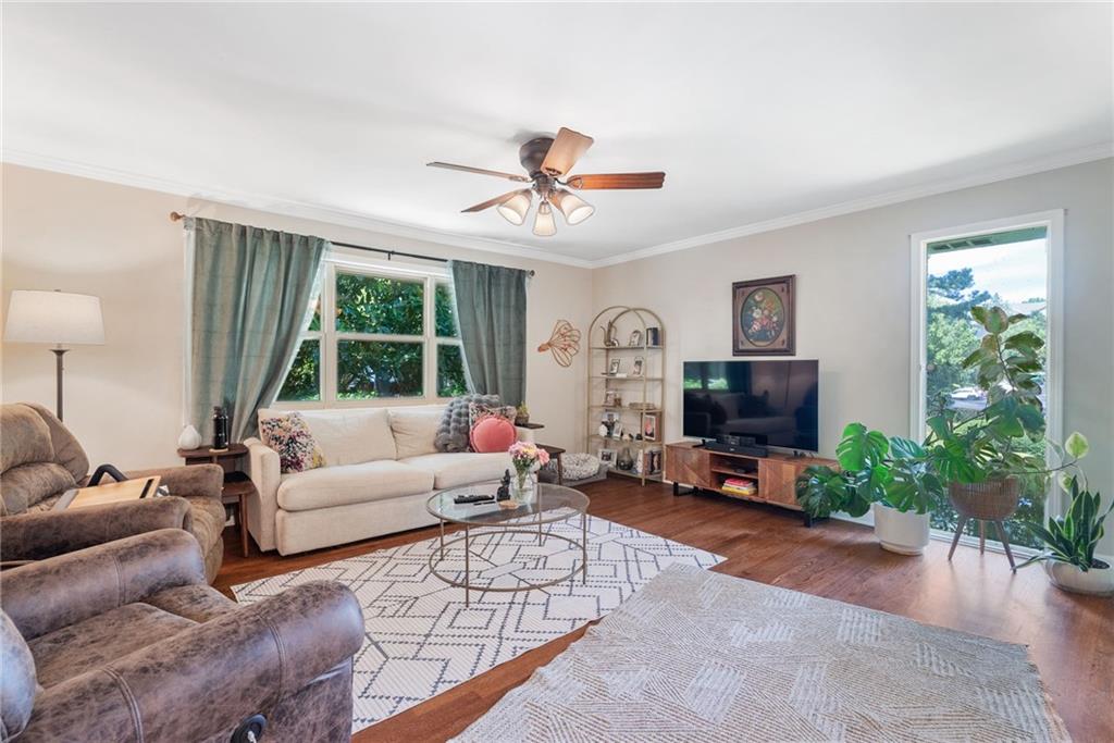 1447 Southland Vista Court NE