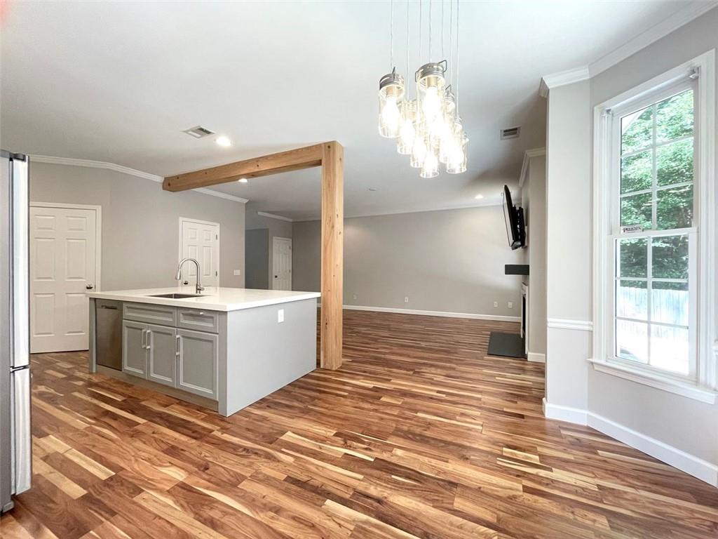 6000 Hunter Hall Court