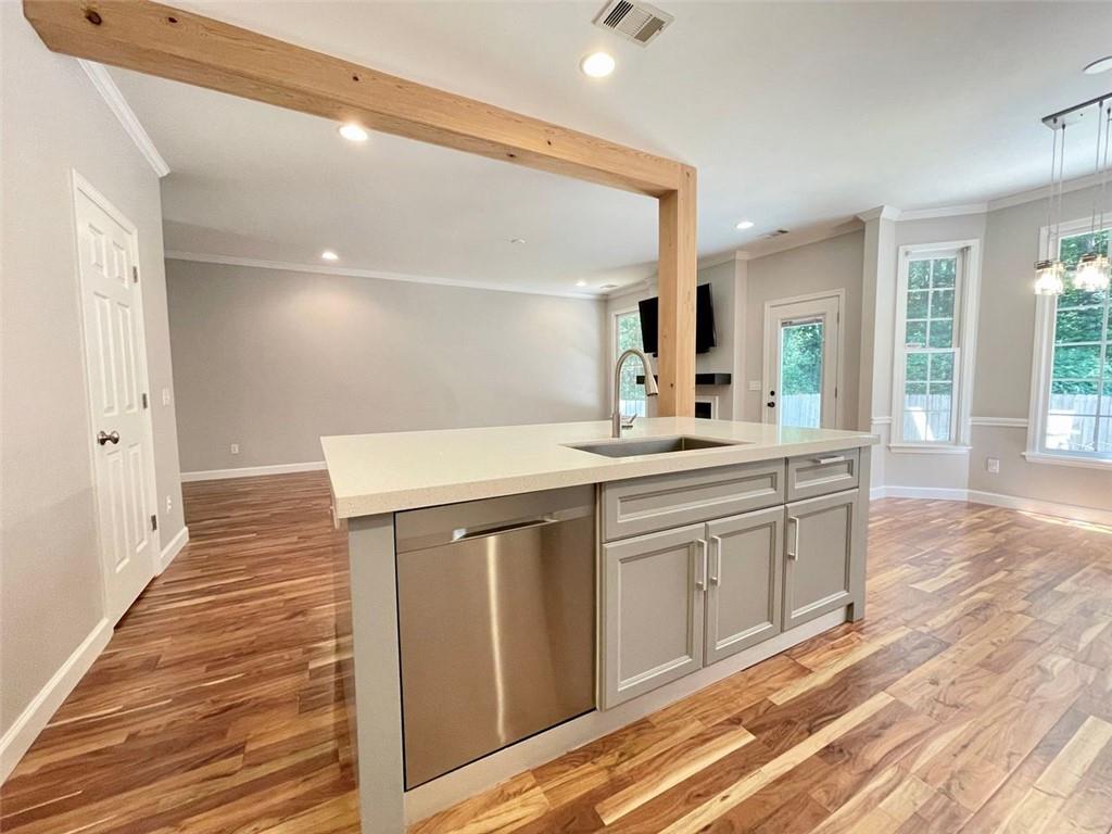 6000 Hunter Hall Court