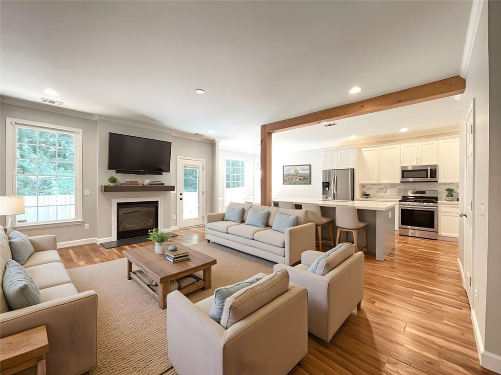 6000 Hunter Hall Court