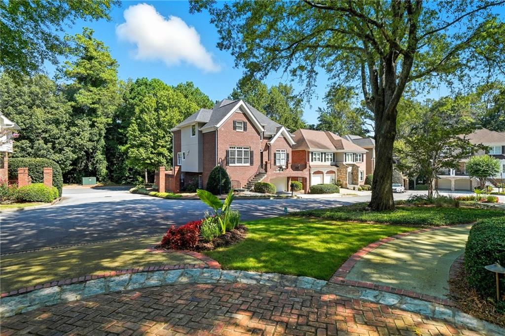 1154 Fairway Gardens NE
