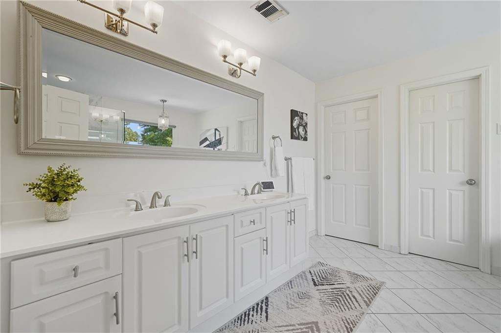 1154 Fairway Gardens NE