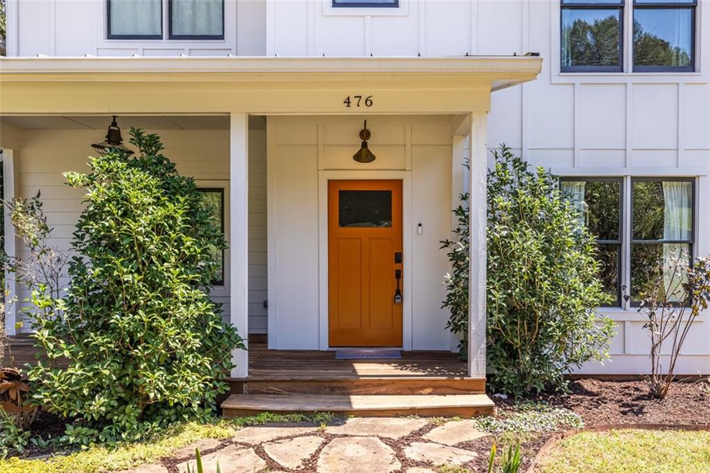 476 MAYNARD Terrace SE