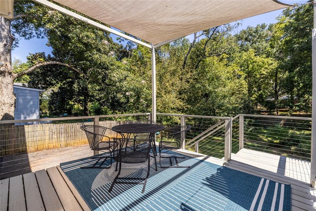 476 MAYNARD Terrace SE