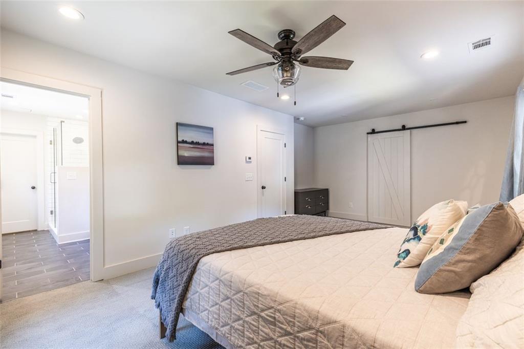 476 MAYNARD Terrace SE