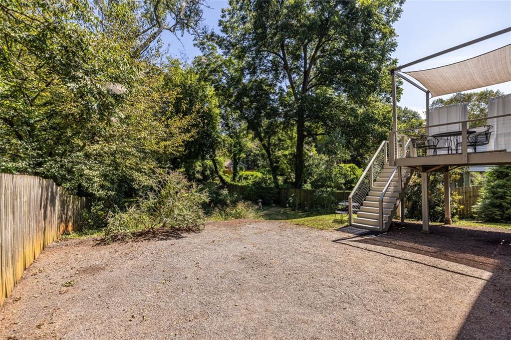 476 MAYNARD Terrace SE