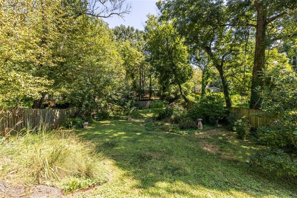 476 MAYNARD Terrace SE