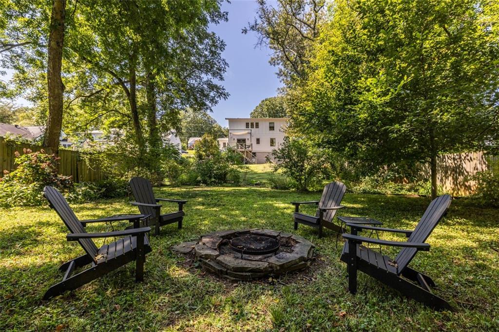 476 MAYNARD Terrace SE