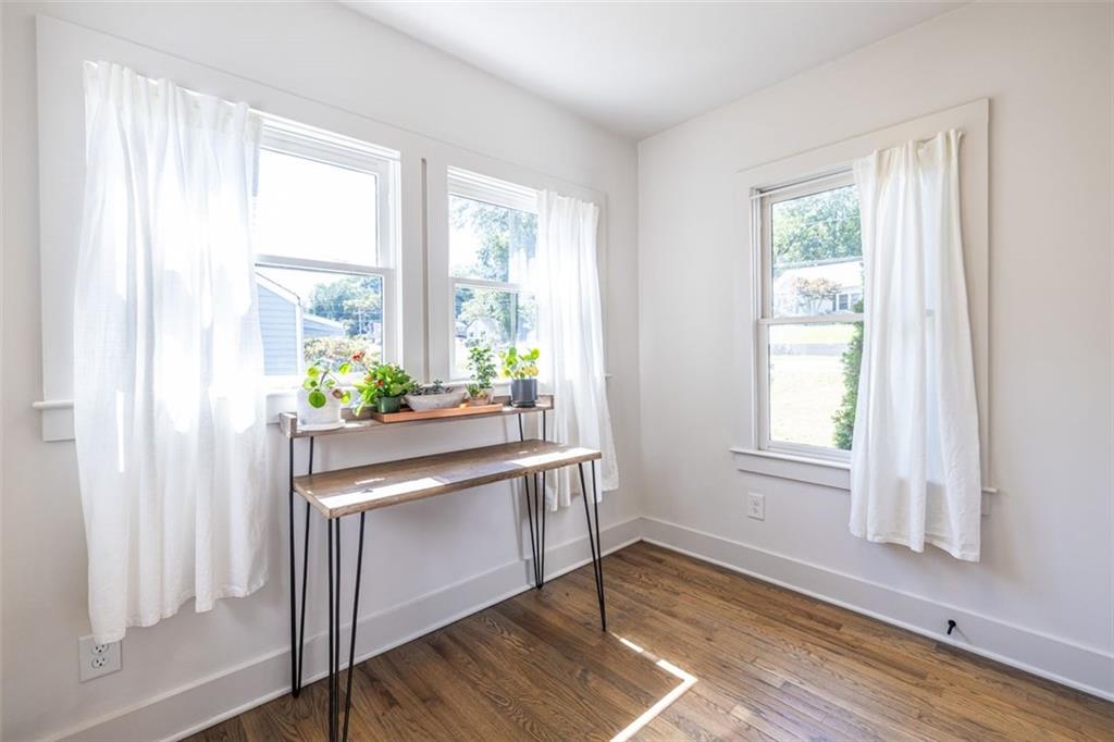 476 MAYNARD Terrace SE