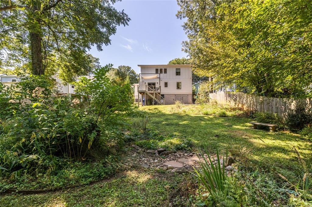 476 MAYNARD Terrace SE