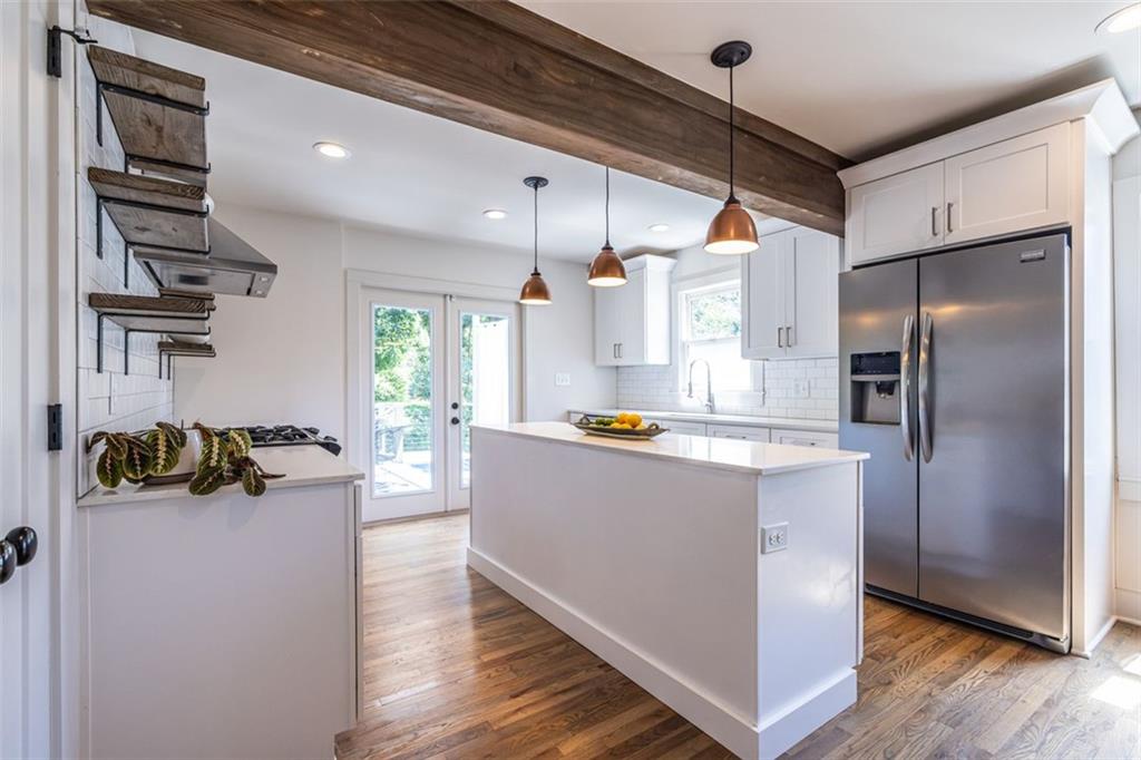 476 MAYNARD Terrace SE