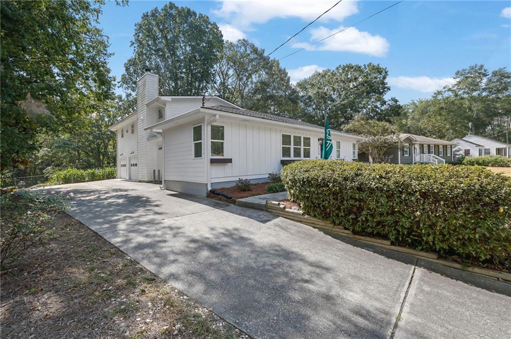 2510 Glendale Circle SE