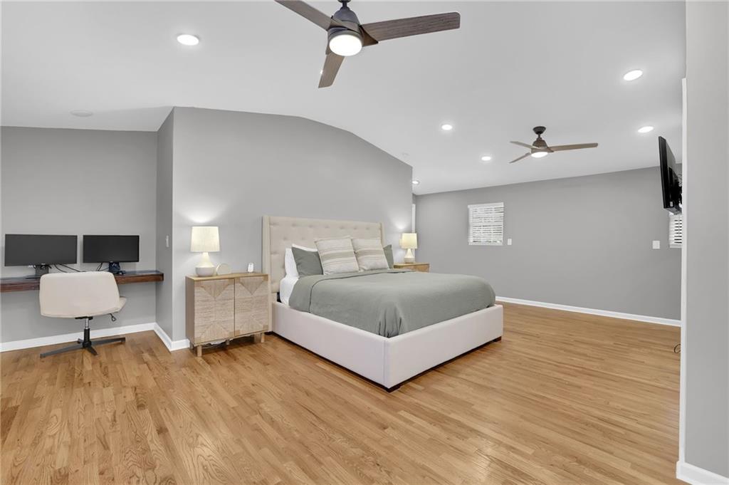 2510 Glendale Circle SE