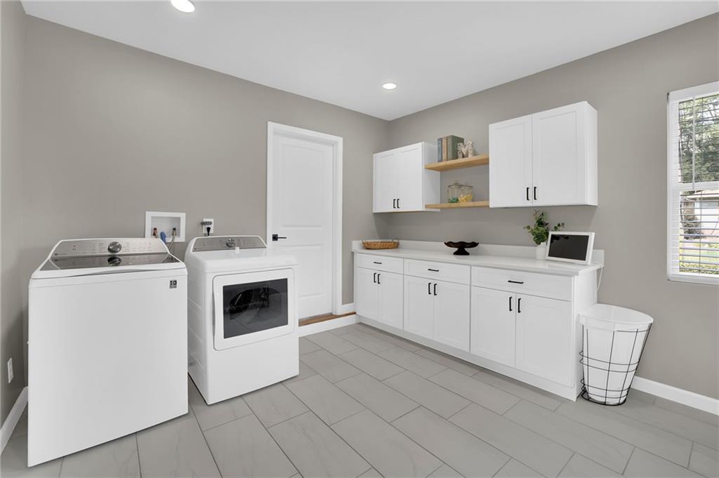 2510 Glendale Circle SE