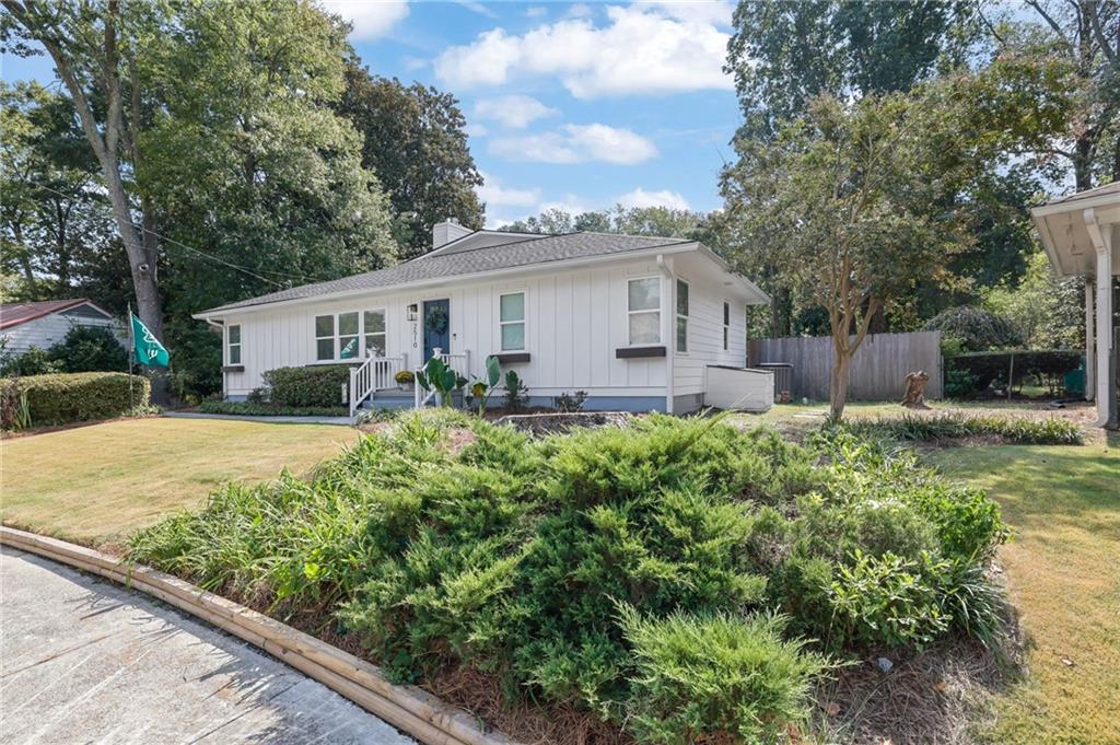 2510 Glendale Circle SE