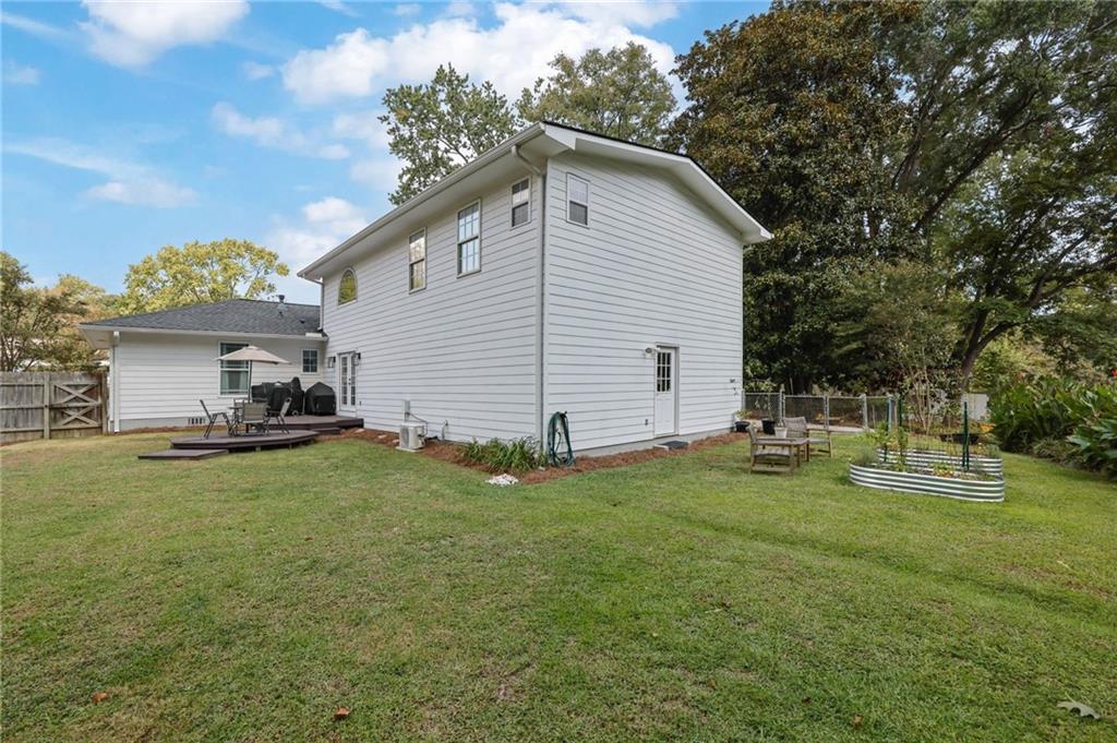 2510 Glendale Circle SE