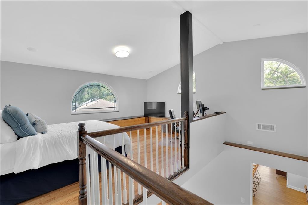 2510 Glendale Circle SE