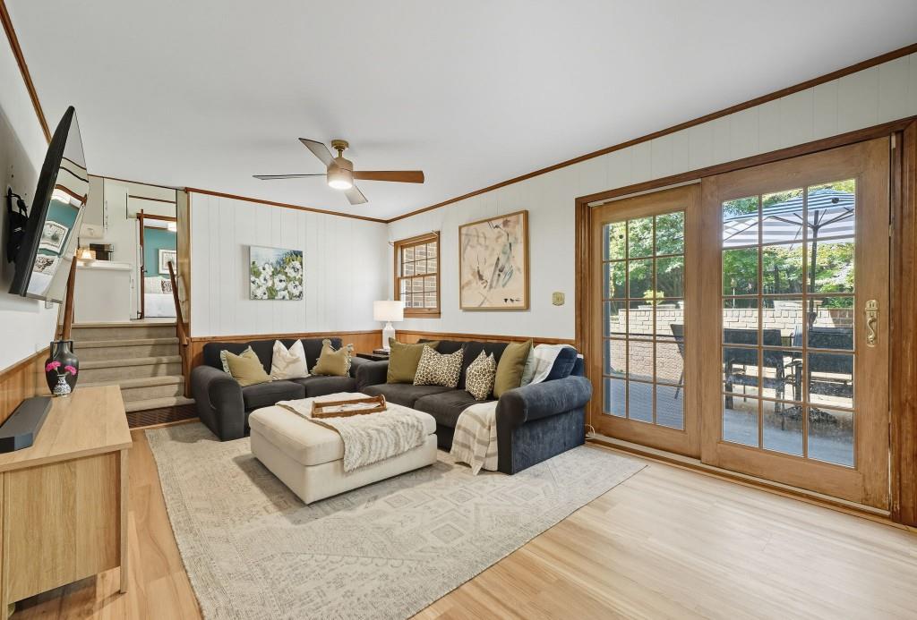 2932 Country Squire Lane