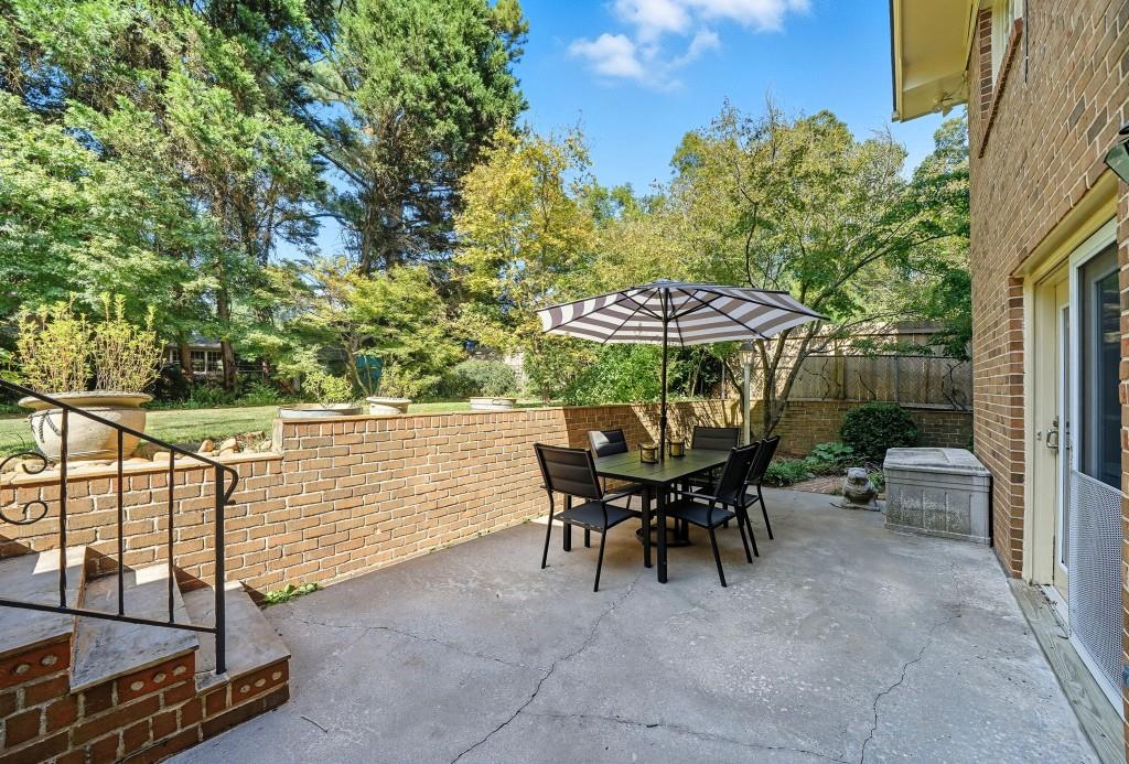 2932 Country Squire Lane