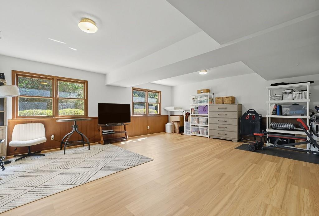 2932 Country Squire Lane