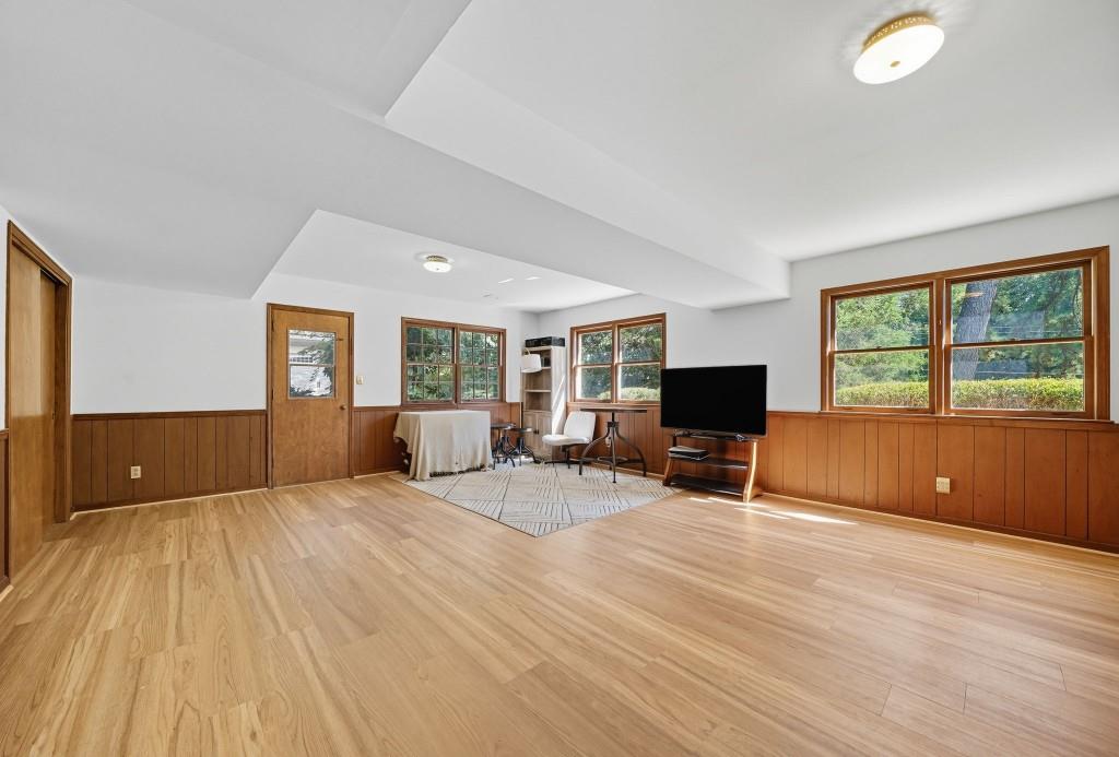 2932 Country Squire Lane