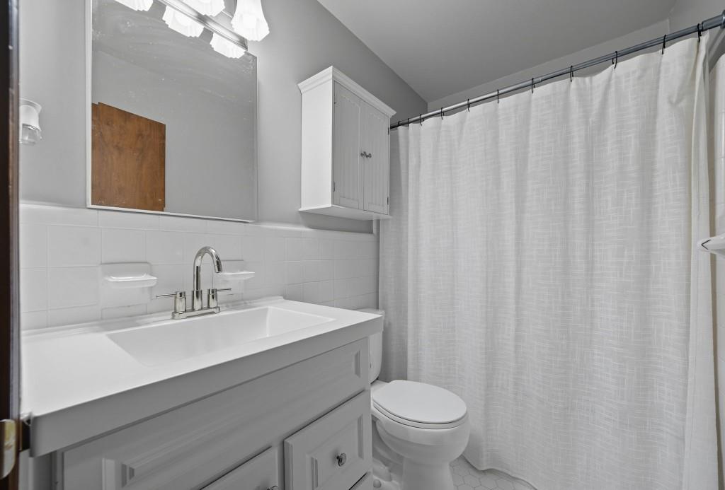 2932 Country Squire Lane