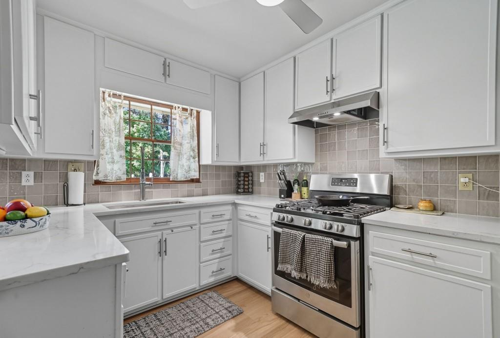 2932 Country Squire Lane