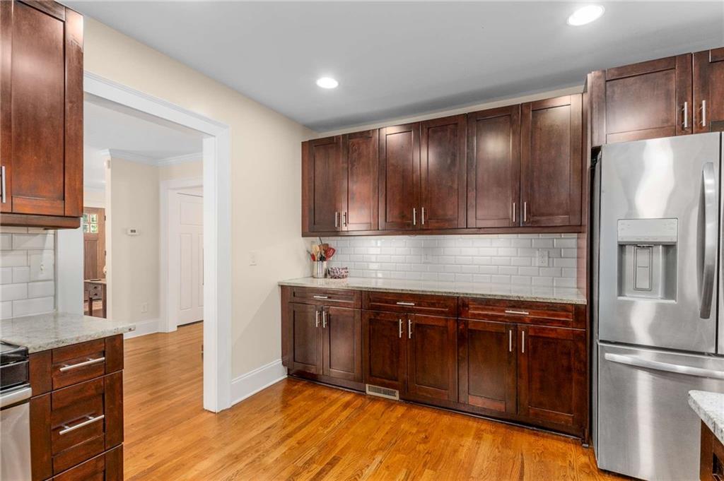 377 East Side Avenue SE