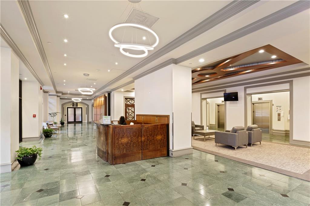 795 Hammond Drive Unit 1909