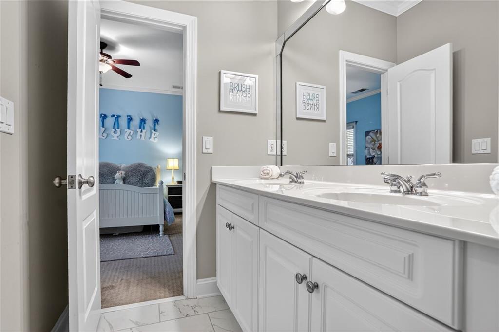 3721 Paces Park Circle SE