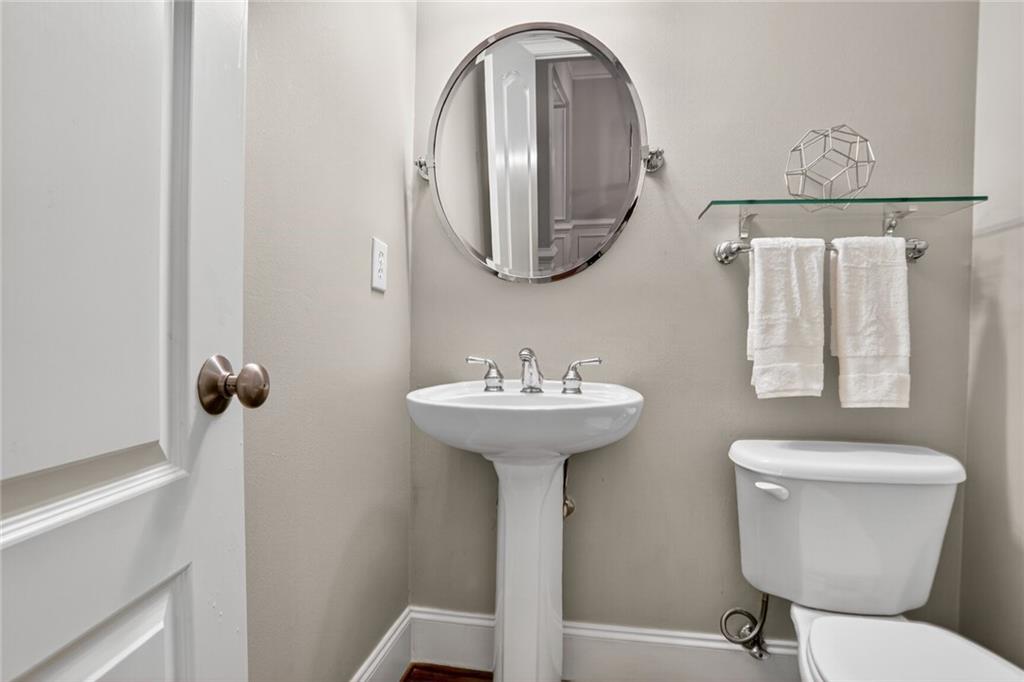 3721 Paces Park Circle SE