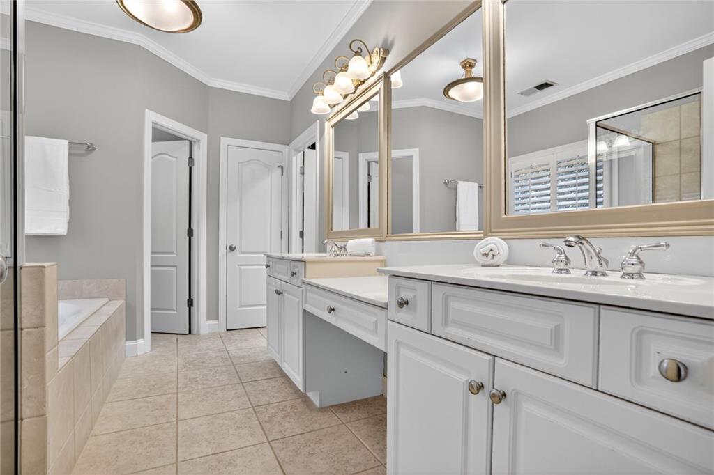 3721 Paces Park Circle SE