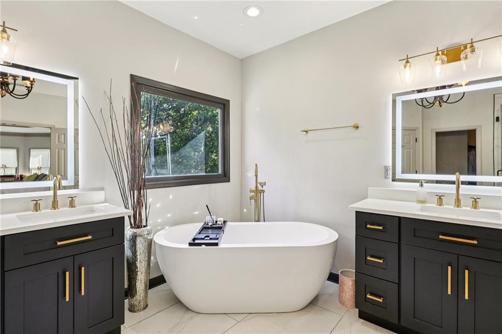 3835 Hickory Branch Trail