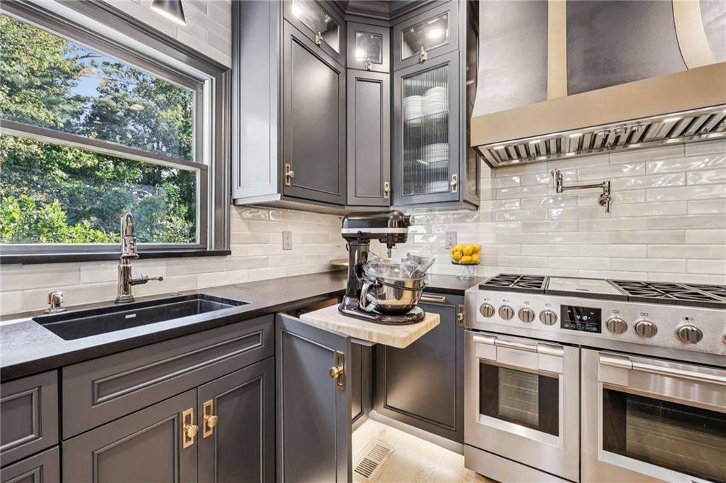 3835 Hickory Branch Trail