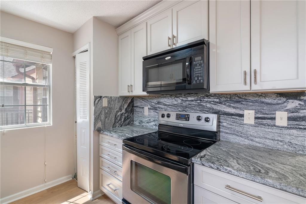 712 Cypress Pointe Street