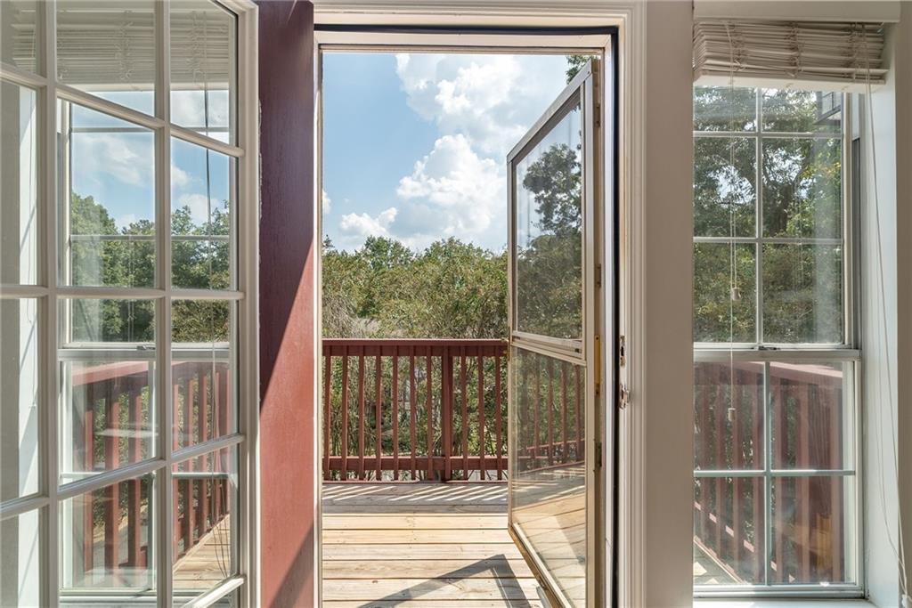 712 Cypress Pointe Street