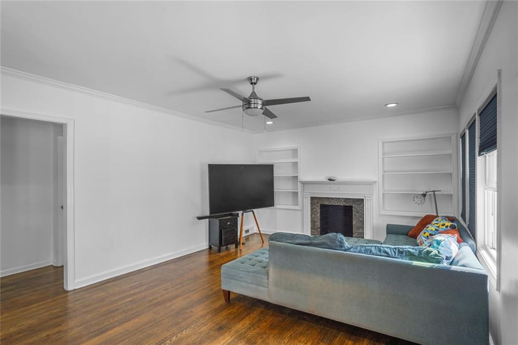 1370 Centra Villa Drive SW